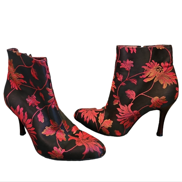 Bally Black & Red Floral Zip Up Ankle Boot Size 5 - Picture 3 of 10